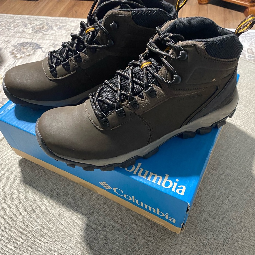 Columbia Men's Brown and Black Waterproof Trail Boots